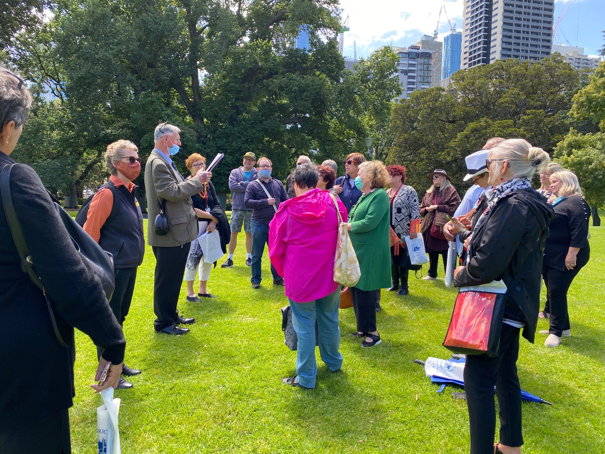 PRESS RELEASE: Tour guide association calls on former Guides to help Australia’s tourism skills shortage