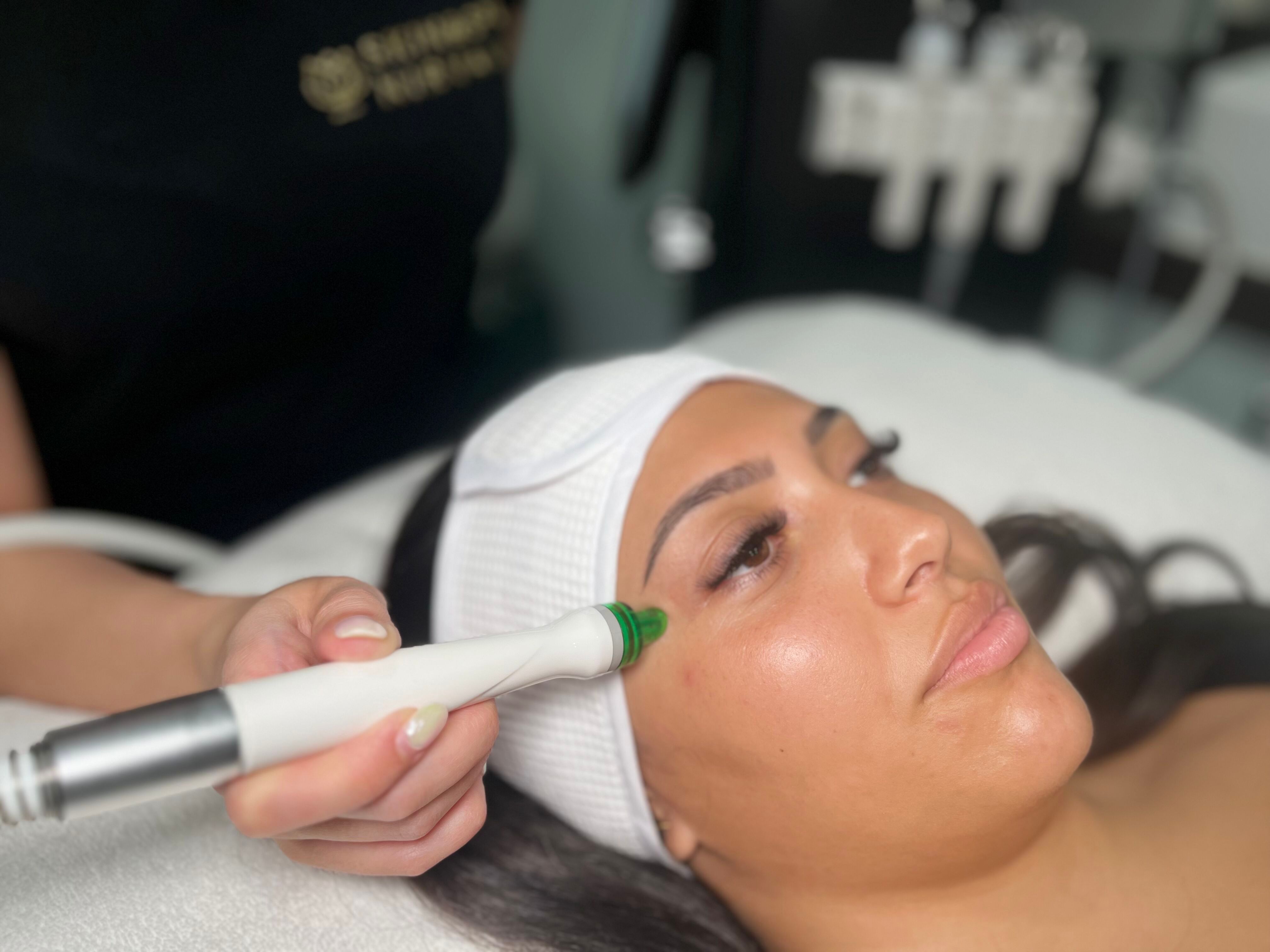PRESS RELEASE: Hydrate and Glow: The Secret to Radiant Skin at Any Age