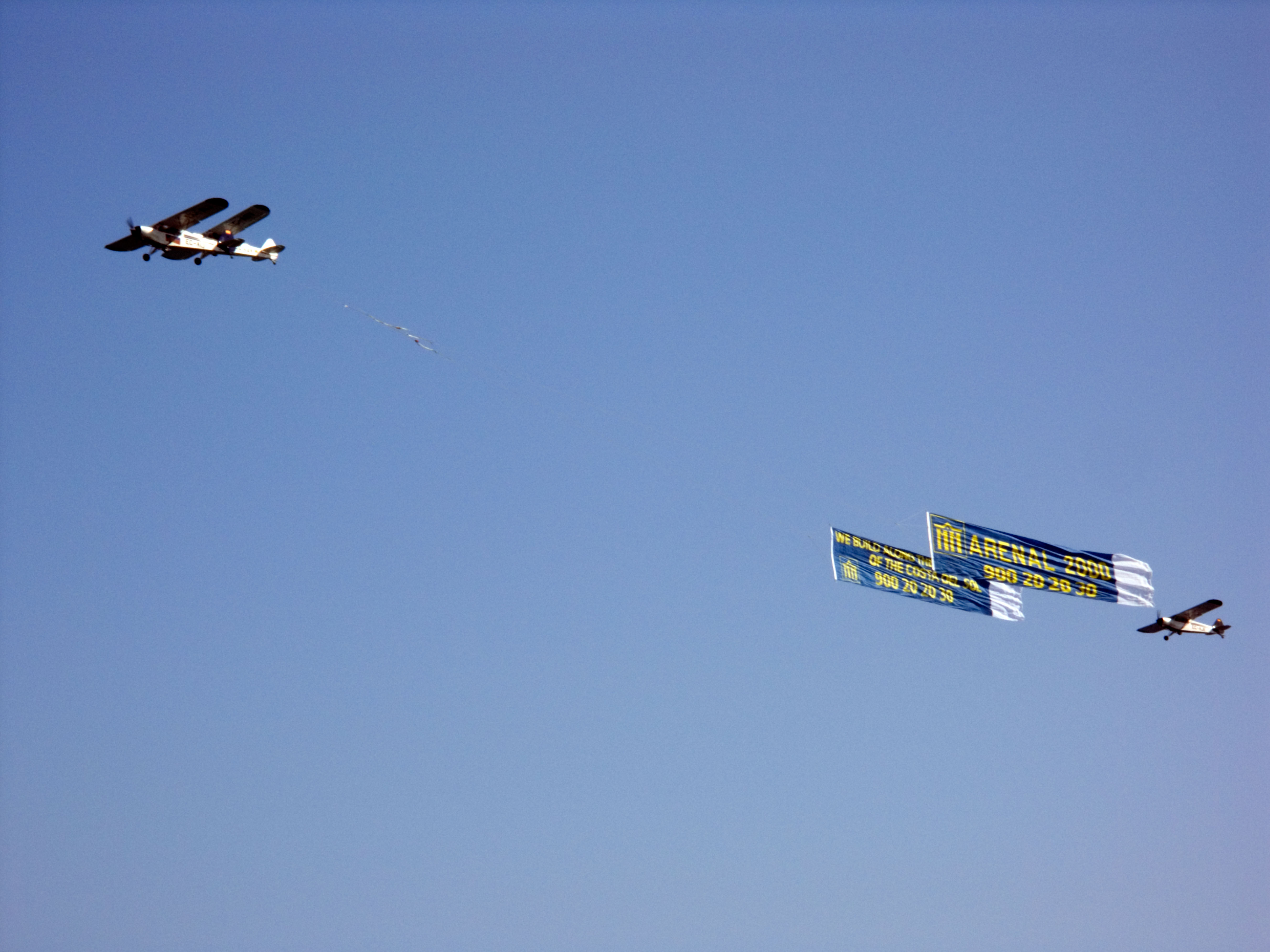 PRESS RELEASE: Ariel spectacular over Brisbane Valentine’s day.