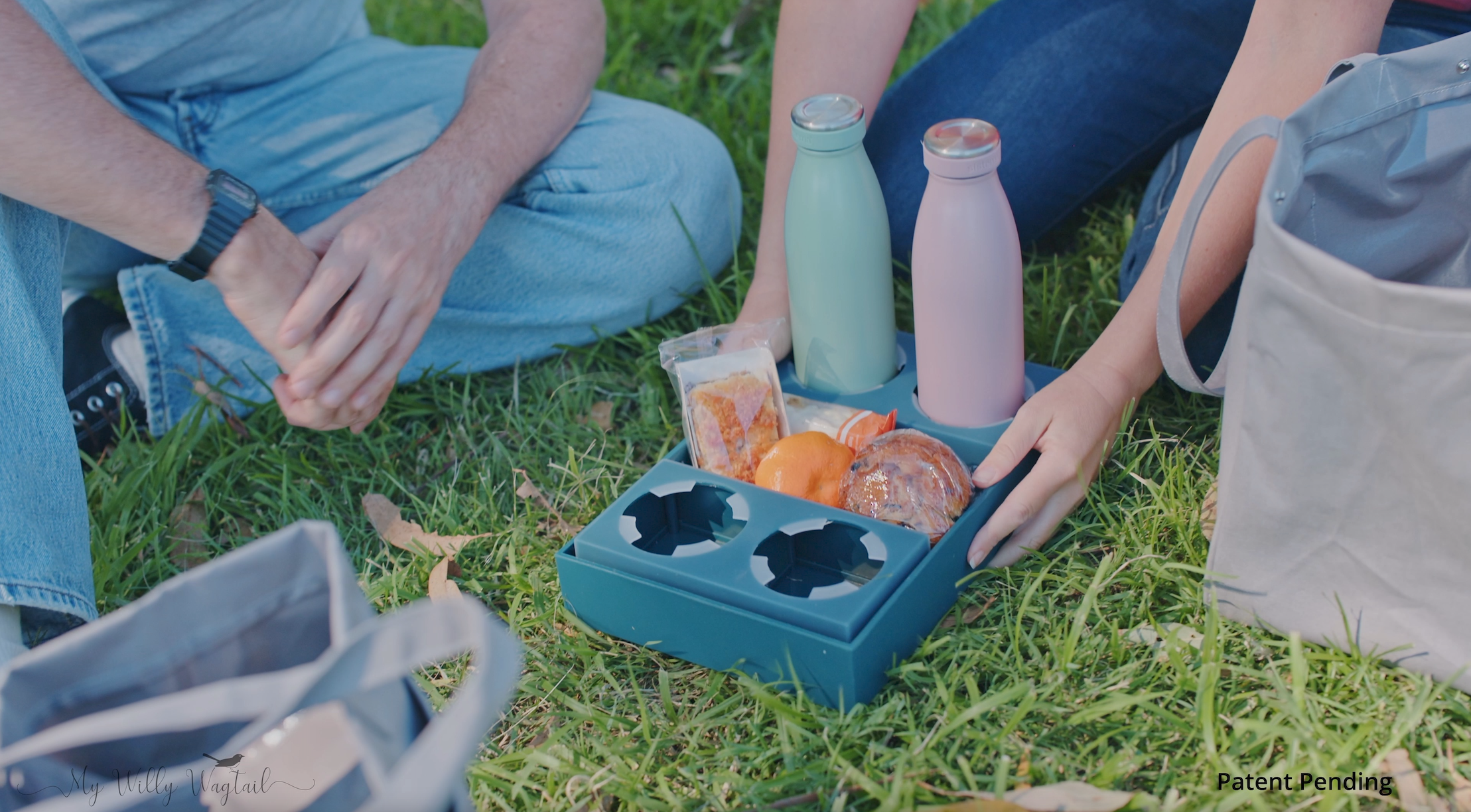 PRESS RELEASE: Urban Coffee Carrier – The Right Way to Carry Your Drinks