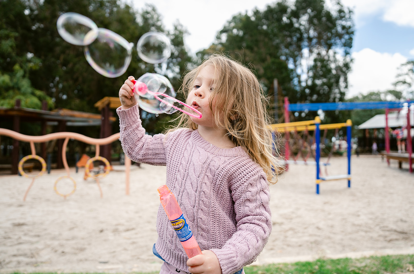 PRESS RELEASE: Ground-breaking program, based on science but promoting play, shows families how to engage with nature, not screens.