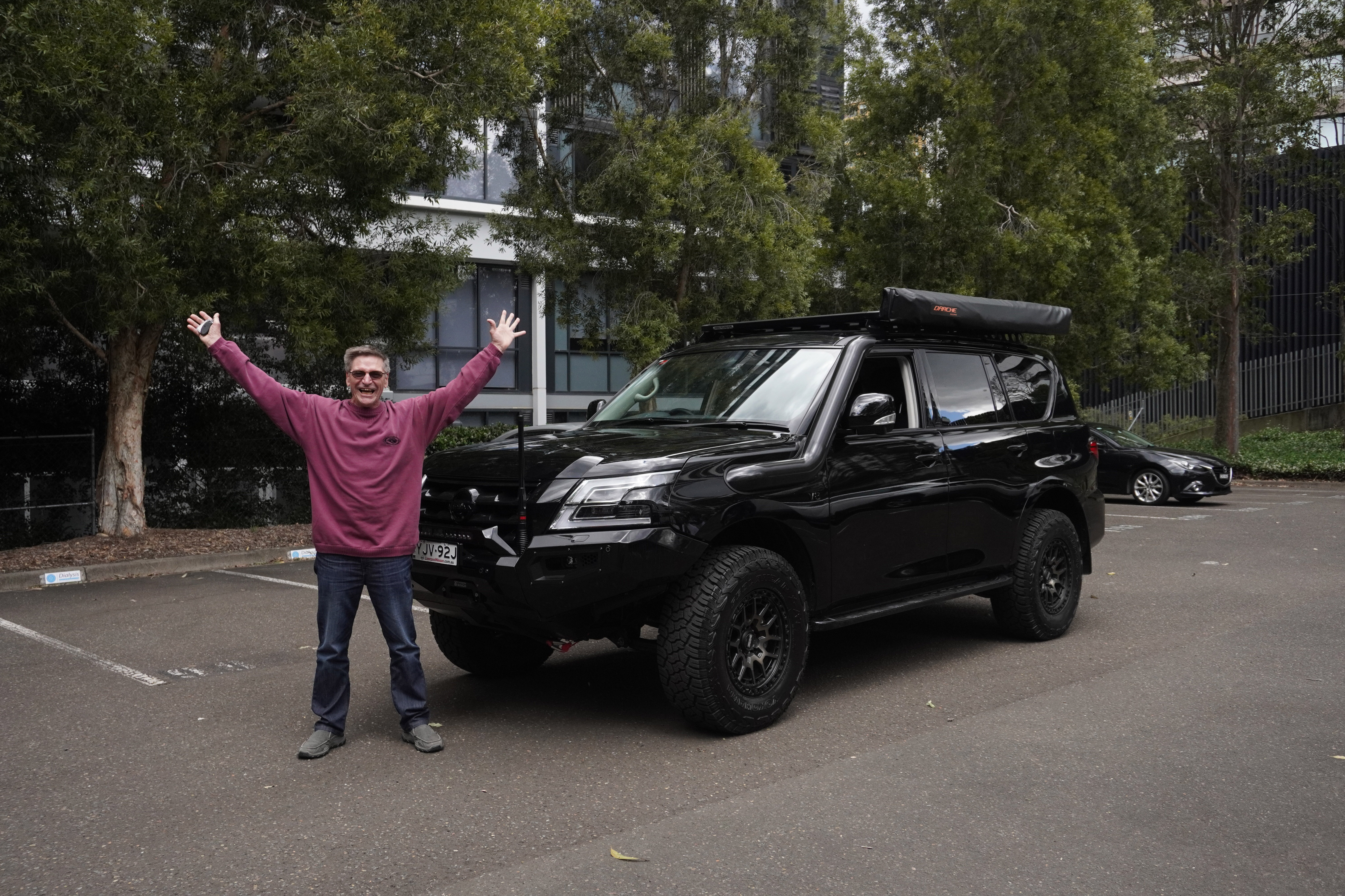 PRESS RELEASE: Goldfield’s man spends wins 4WD as part of $140,000 package which includes a $25,000 Lifeline charity donation