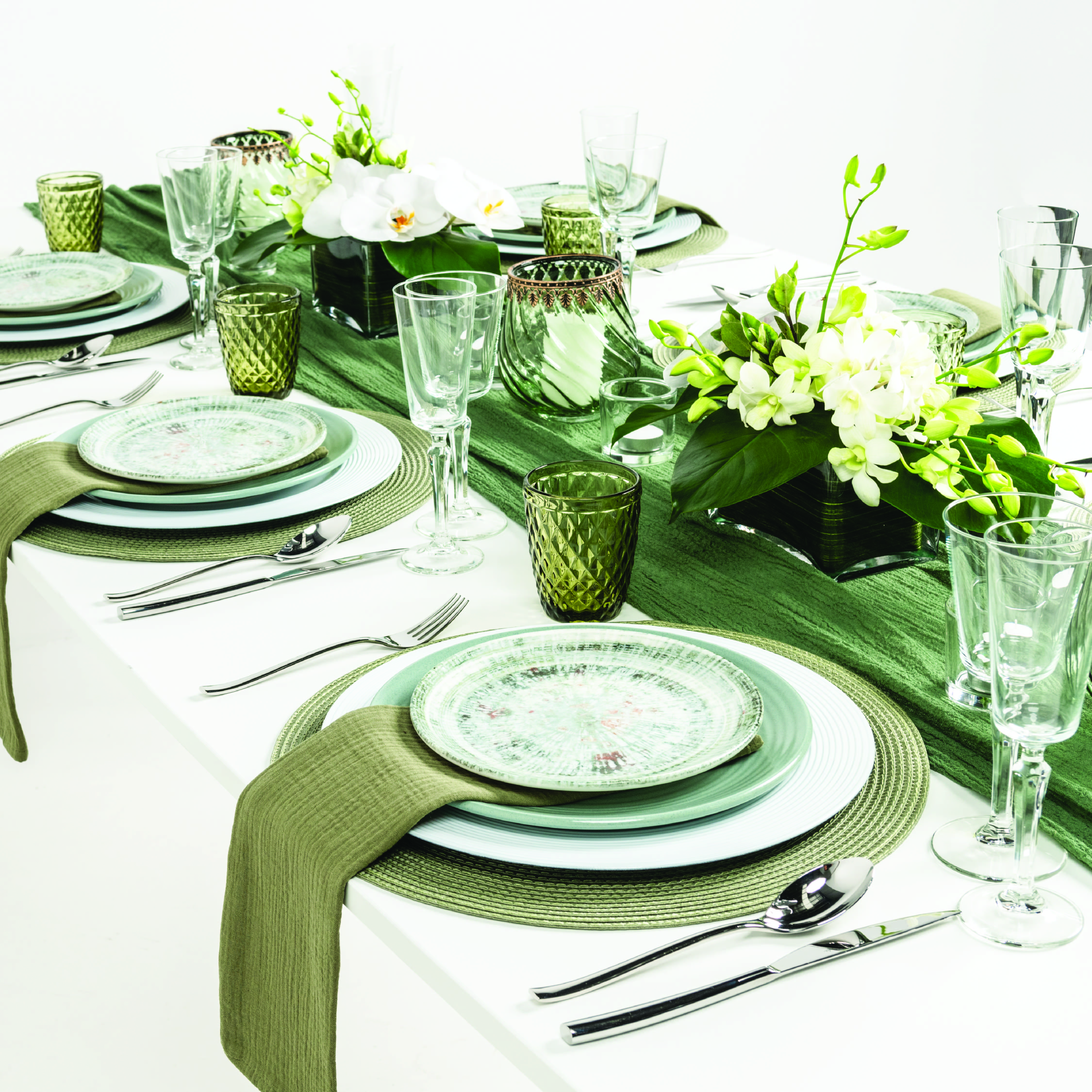 PRESS RELEASE: Ready To Rent Table Settings