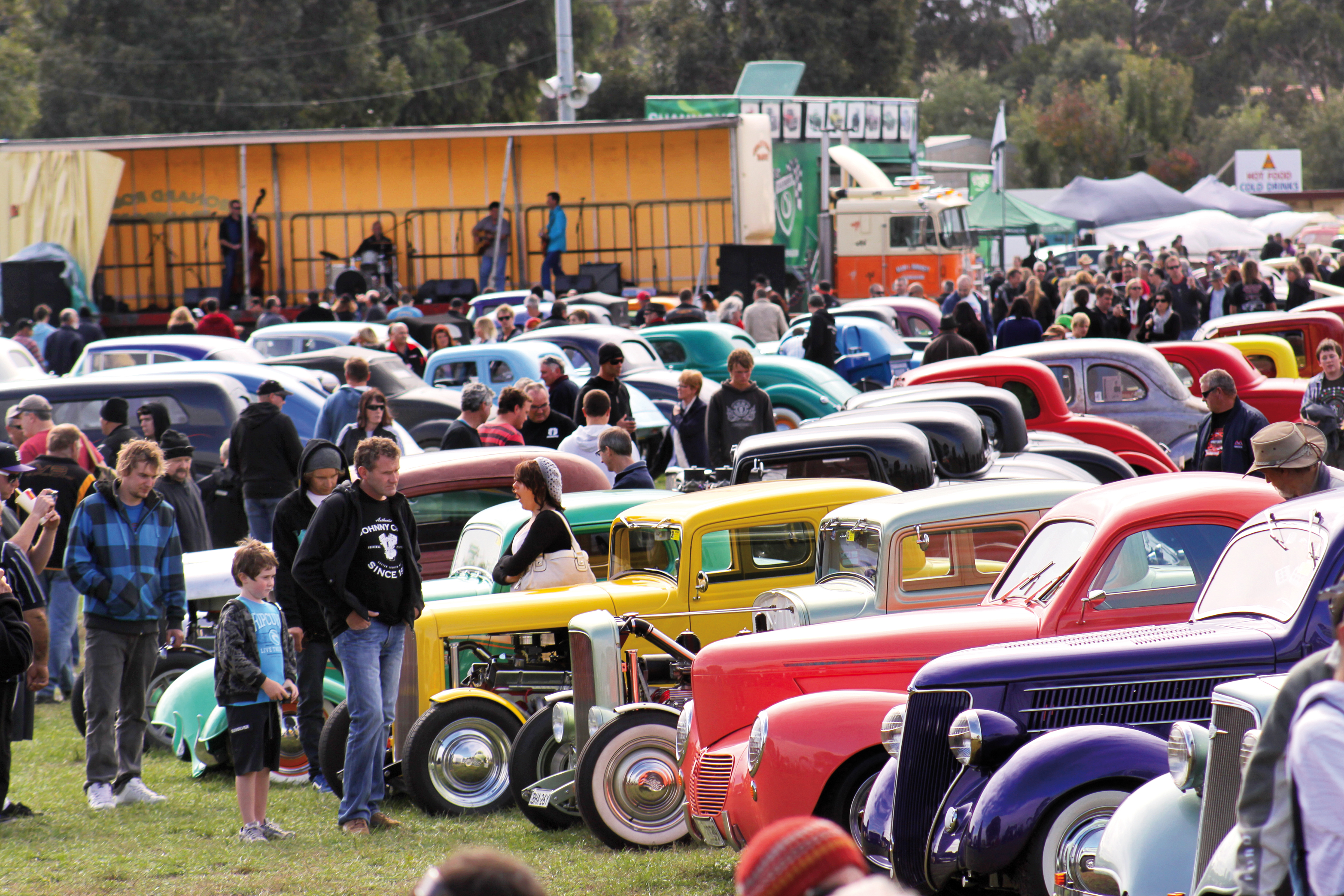 PRESS RELEASE: Easter Weekend 900 Hot Rods Descend on Hawkesbury Showground for the Australian Street Rod Nationals
